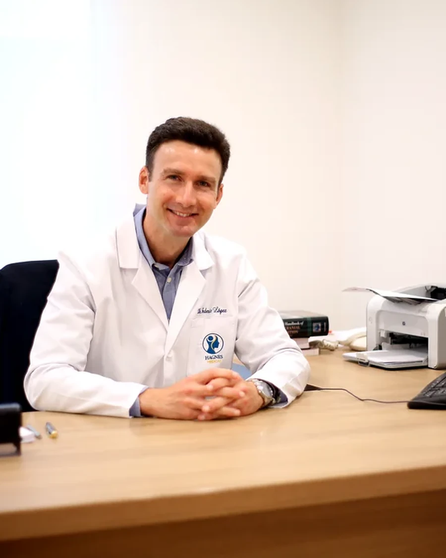 Dr. Federico López, psiquiatra, director de la Unidad de Neuromodulación de HAGNES Medical